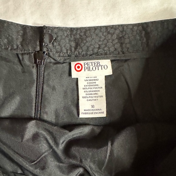 Peter Pilotto for Target. Fits like a 14. Small snag on back. - Picture 2 of 5
